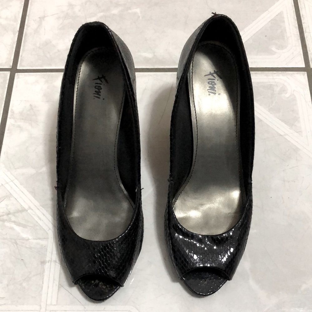woman 3 inches high heels size 6.5